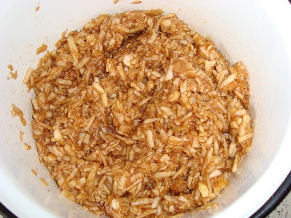 Prajitura cu mere si frisca