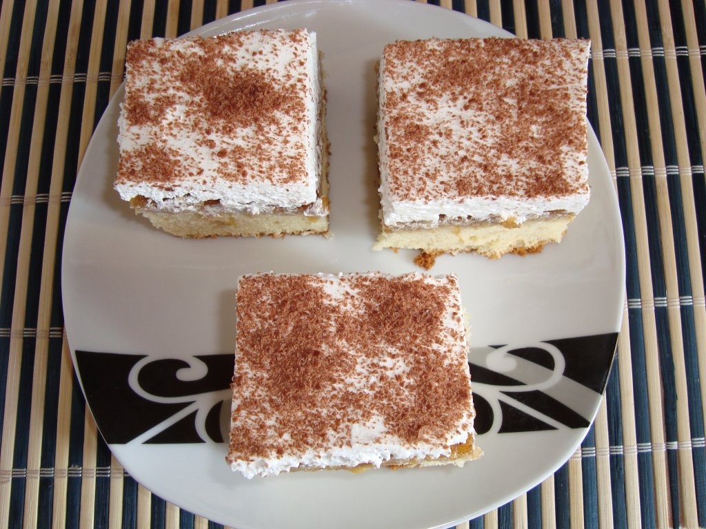 Prajitura cu mere si frisca