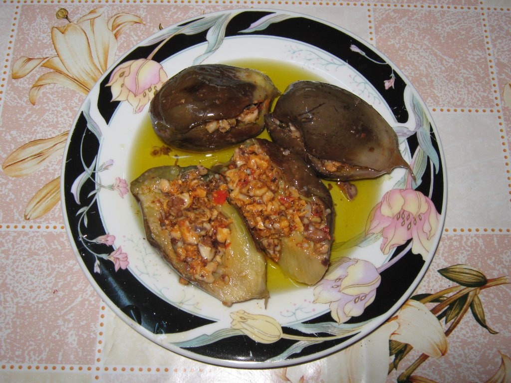 Micul dejun arab-6."Maqdus": vinete umplute in ulei de masline