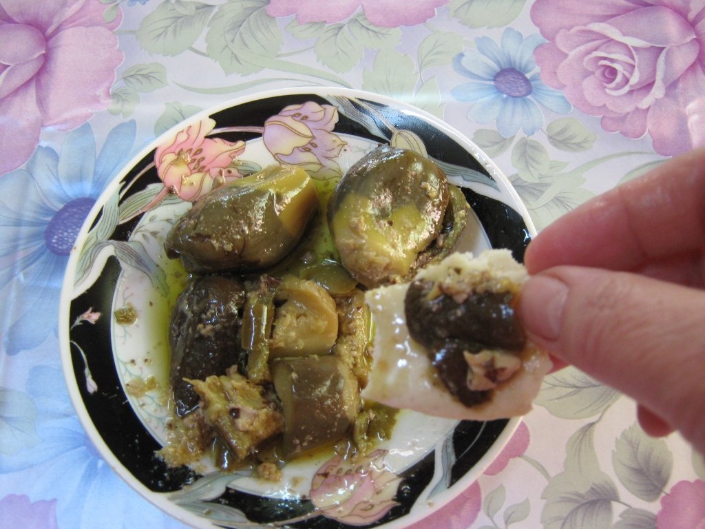 Micul dejun arab-6."Maqdus": vinete umplute in ulei de masline