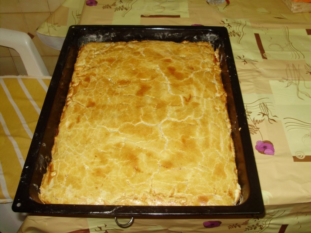 Placinta cu branza si stafide