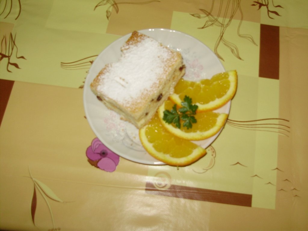 Placinta cu branza si stafide