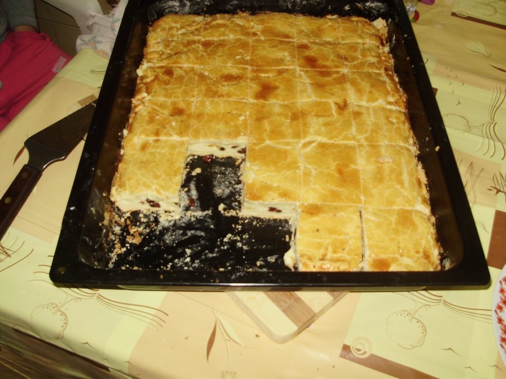 Placinta cu branza si stafide