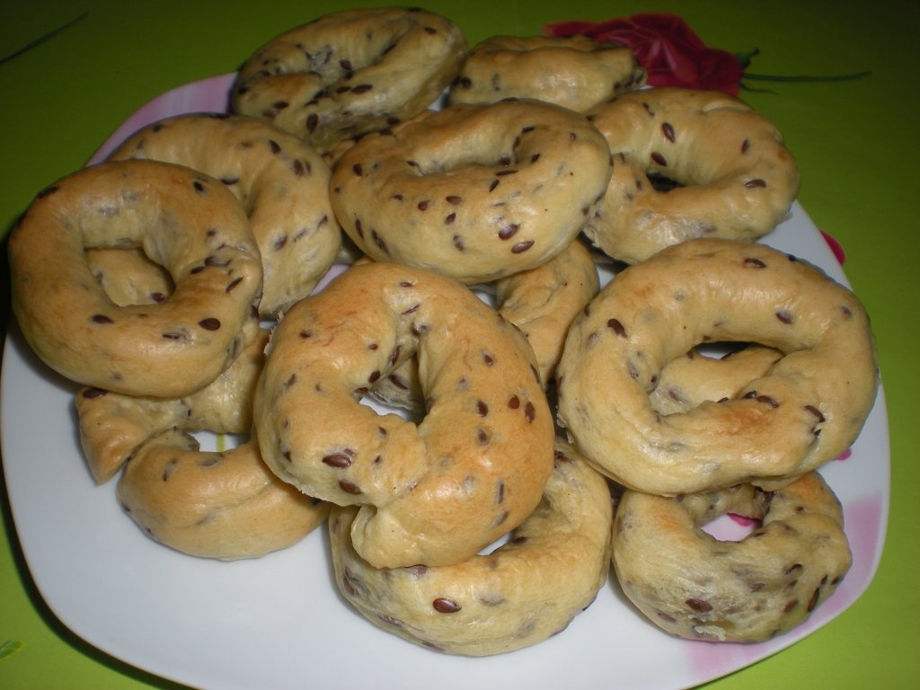 Covrigi cu seminte de in