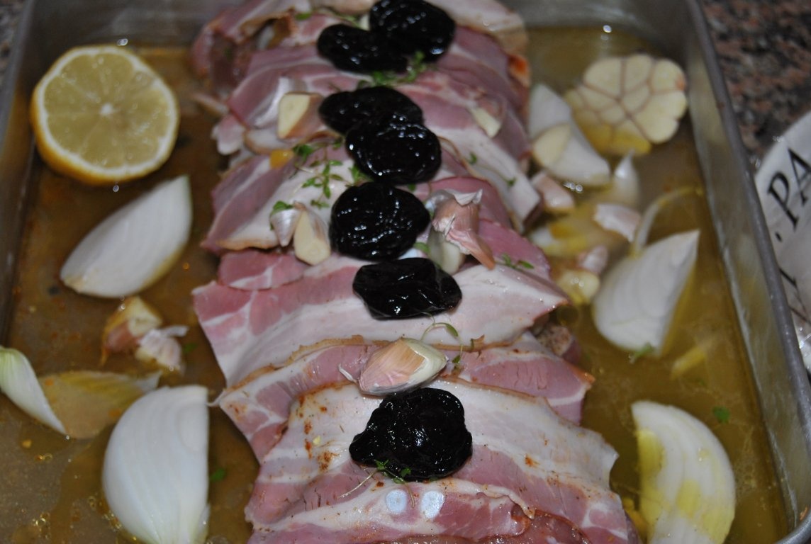 Cotlet de Porc cu Ananas  si  Prune uscate