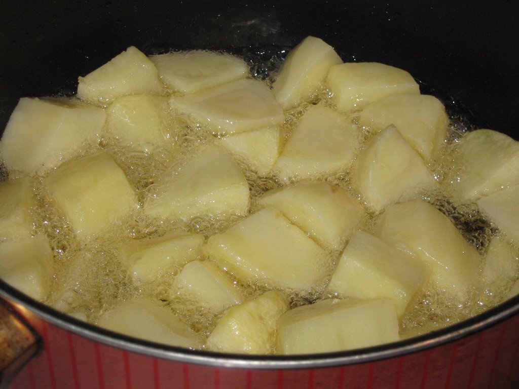 “M’nazaleh batatas”- Gulaş  arabesc