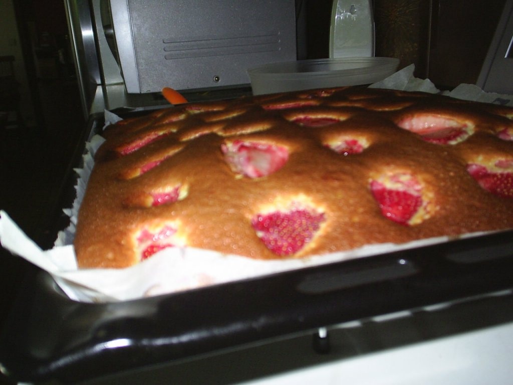 Prajitura cu capsuni