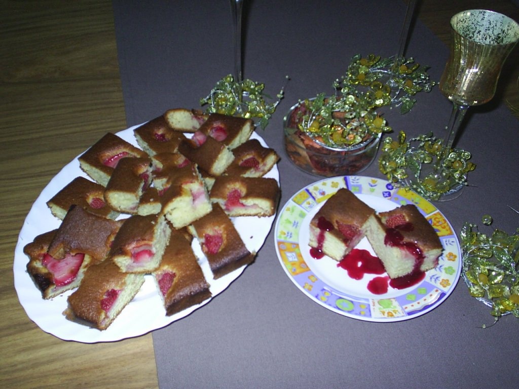 Prajitura cu capsuni