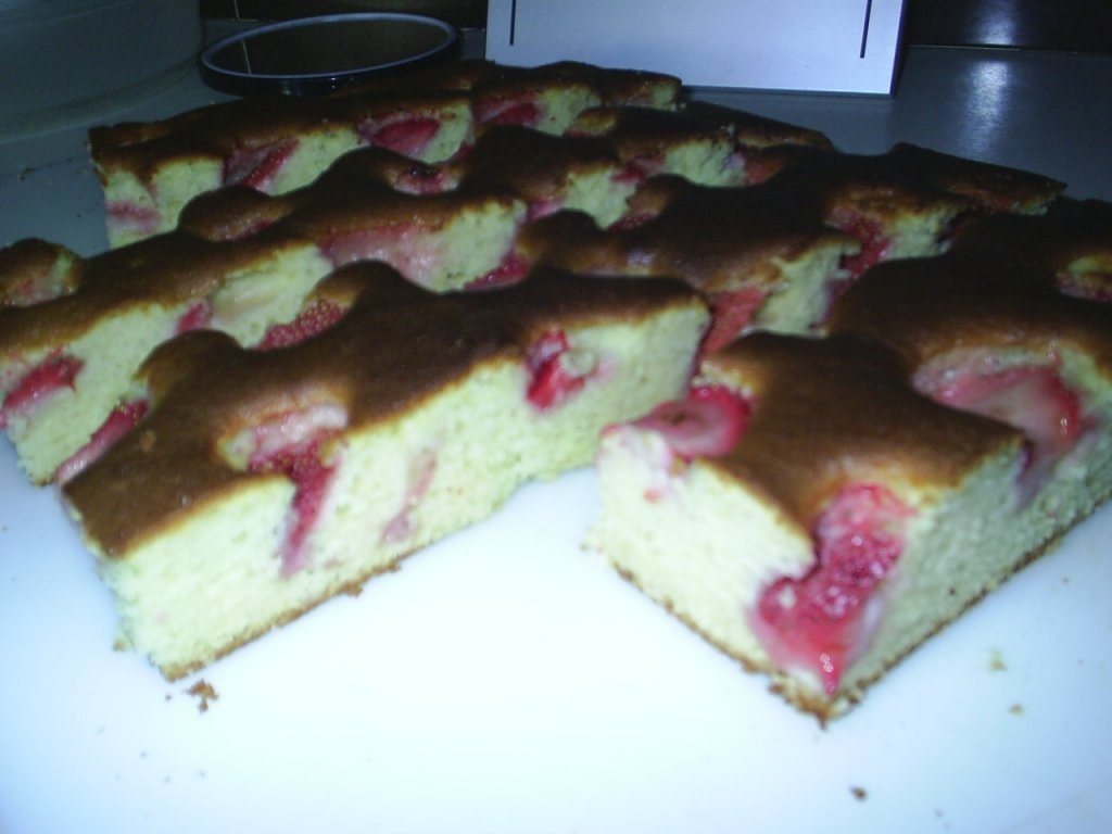 Prajitura cu capsuni