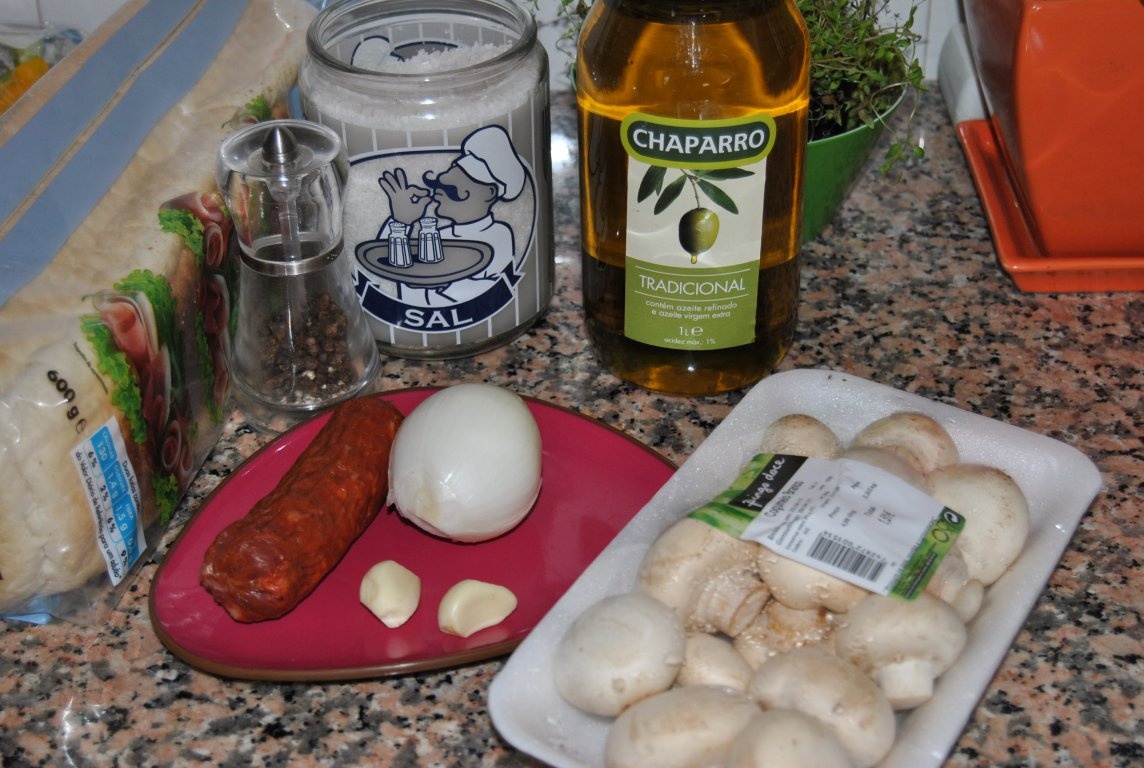 Ciuperci Paris umplute