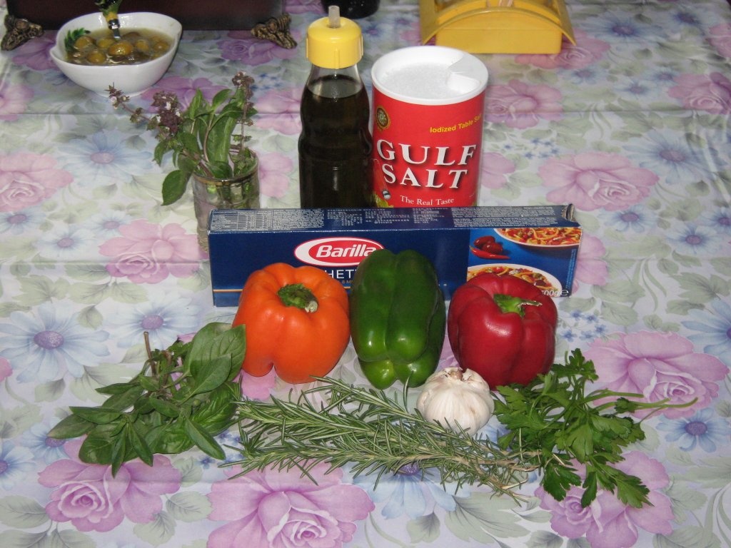 Spaghete cu ardei de 3 culori