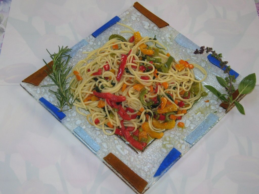 Spaghete cu ardei de 3 culori