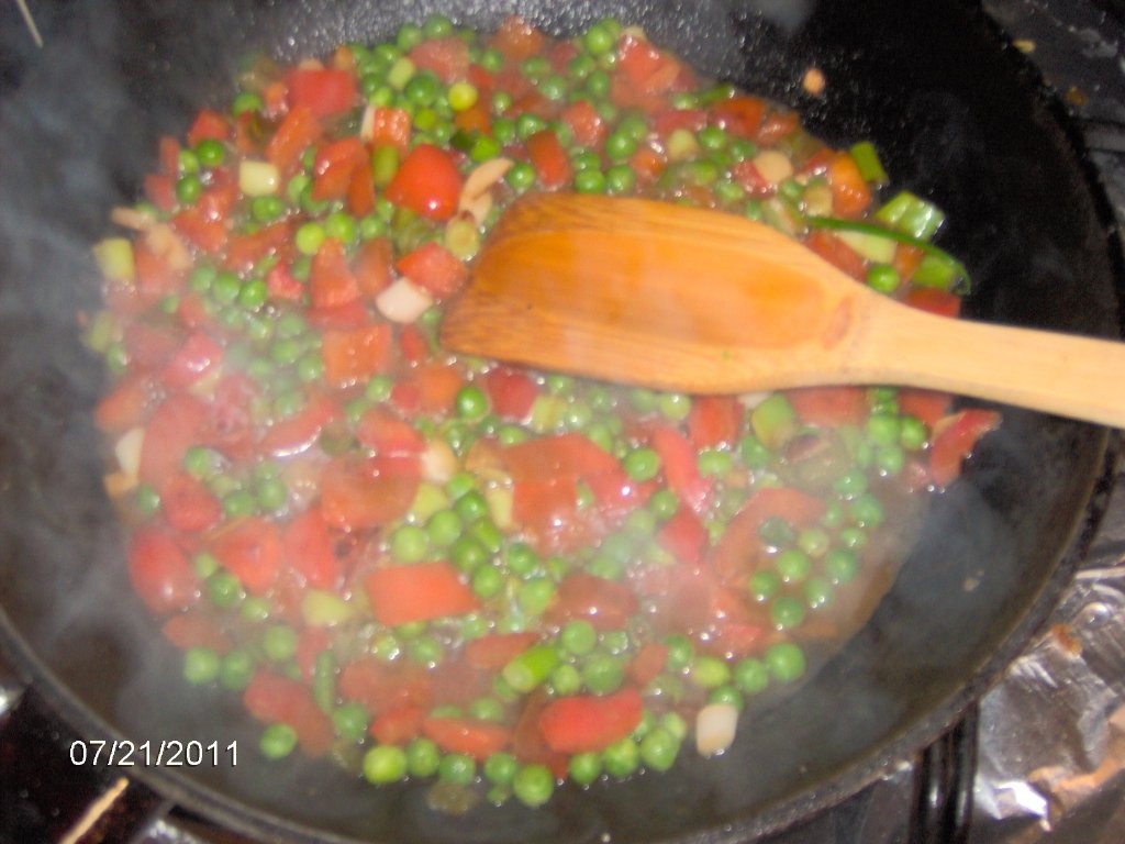 Sferturi de pasare cu couscus