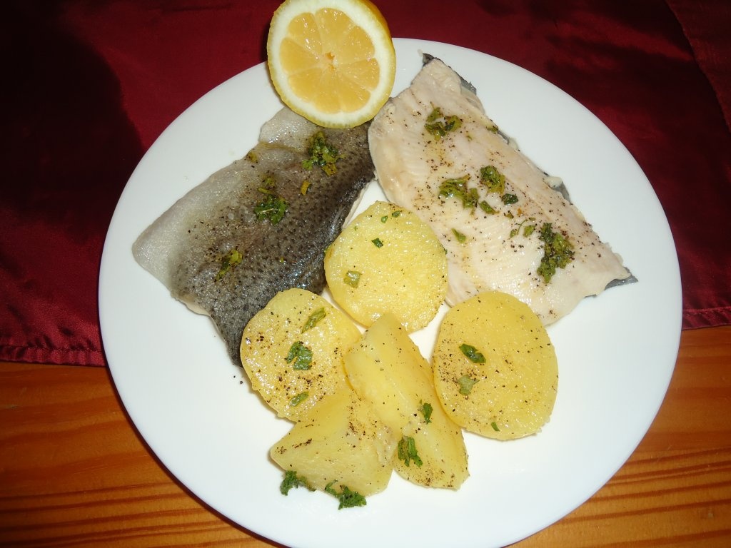 Pastrav rasol cu cartofi natur
