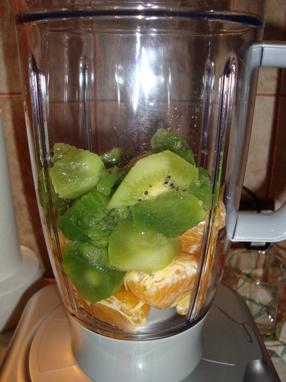 Suc de kiwi cu portocale