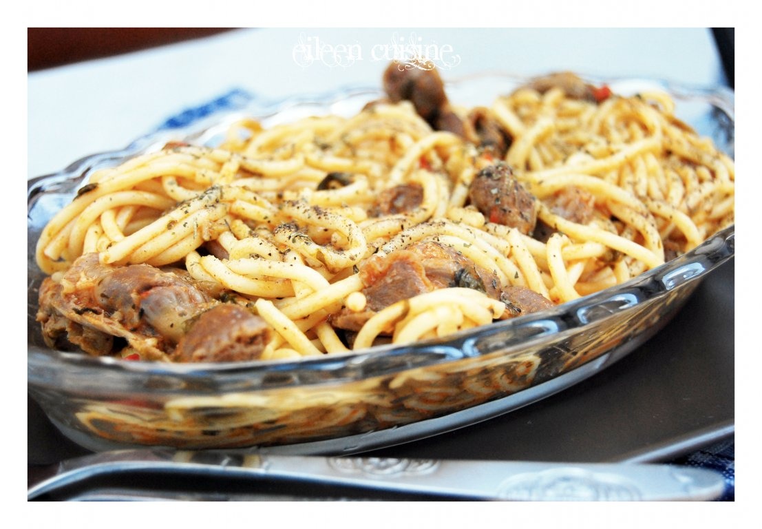 Spaghete cu pipote de pui