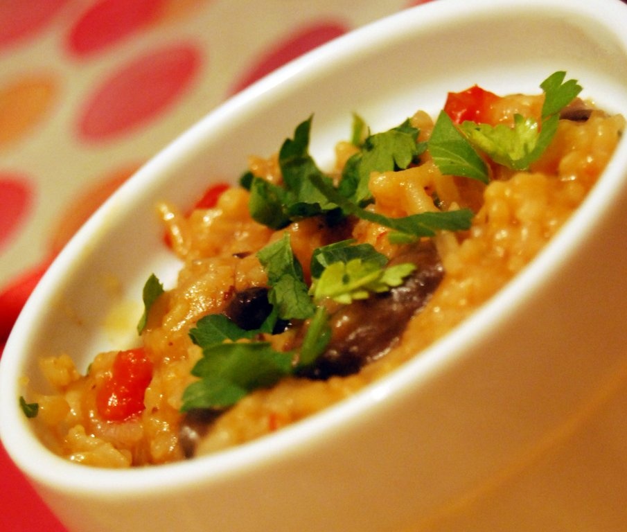 Orez cu ciuperci si carne de porc la cuptor