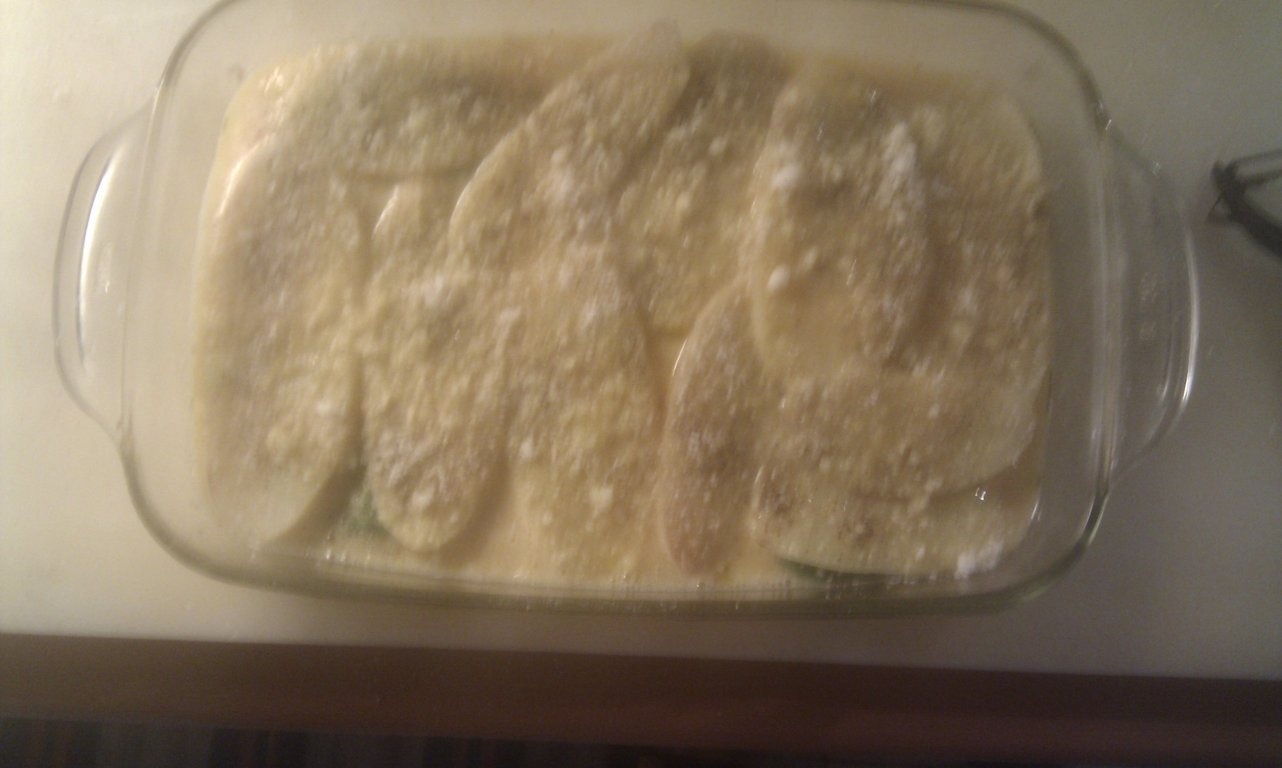 Omleta cu cartofi si busuioc la cuptor