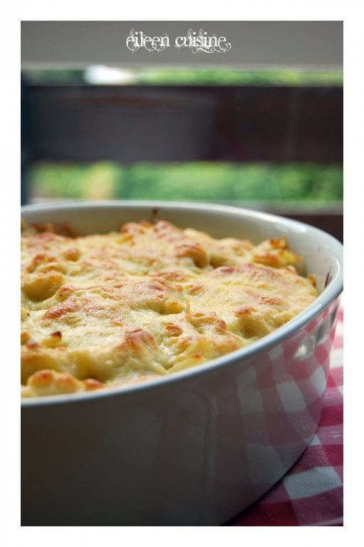 Spaghete gratinate cu spanac si carnati