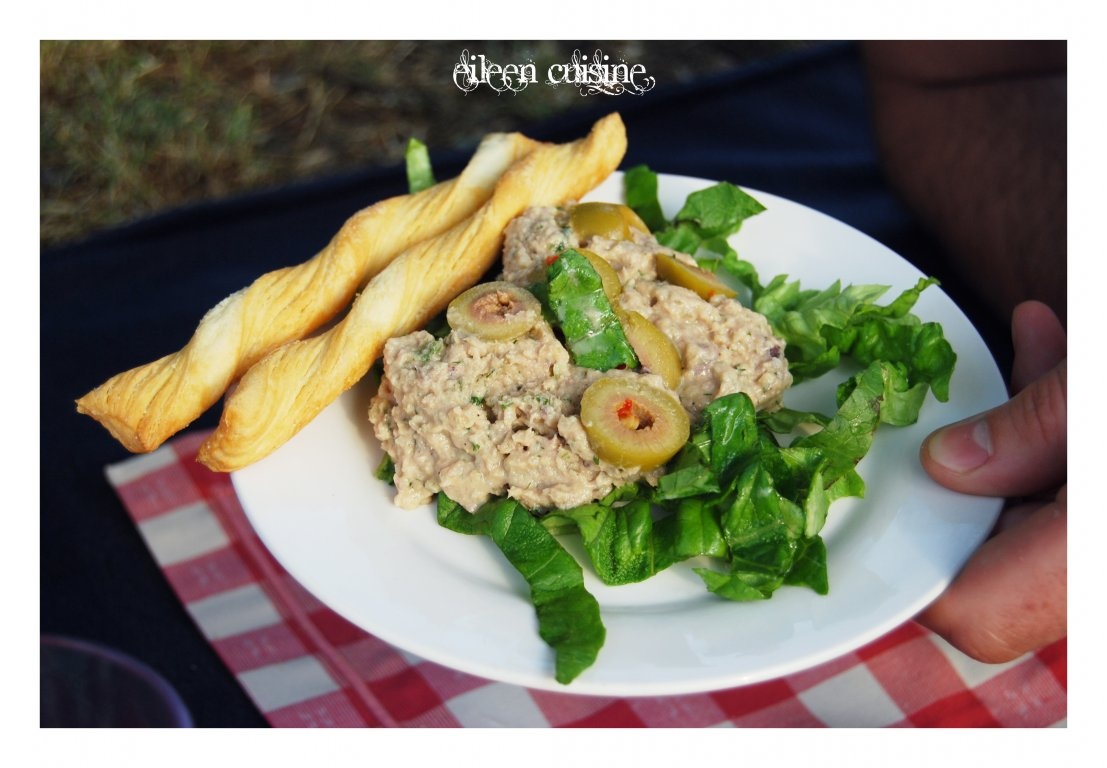 Salata de ton cu masline