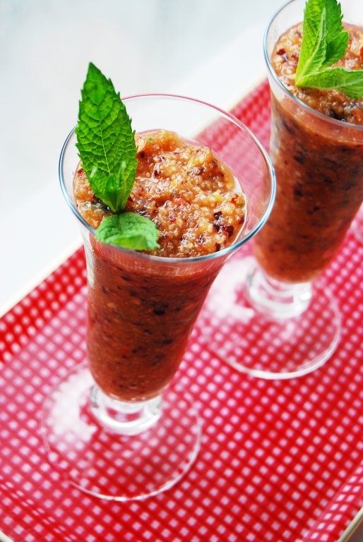 Smoothie cu pere, cirese si menta