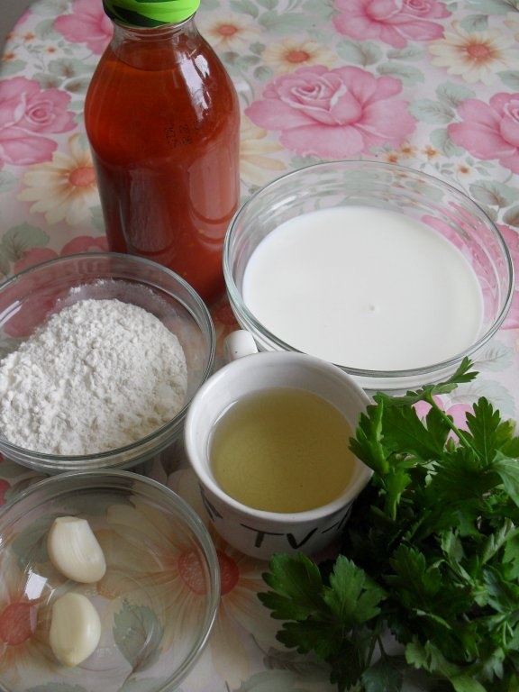 Perisoare cu sos de bulion si taitei