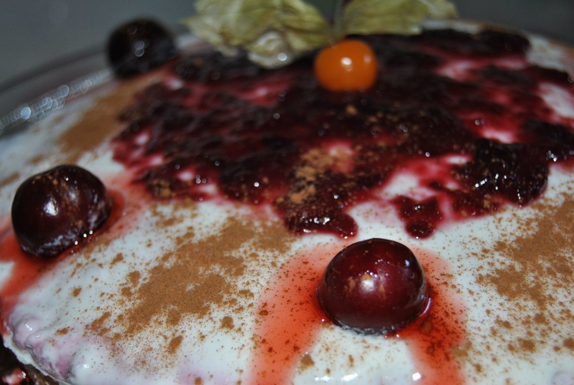 Delicia de cafea cu friscã si cirese îmbãtate cu Angelli