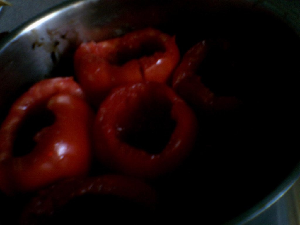 Rosii umplute cu oua