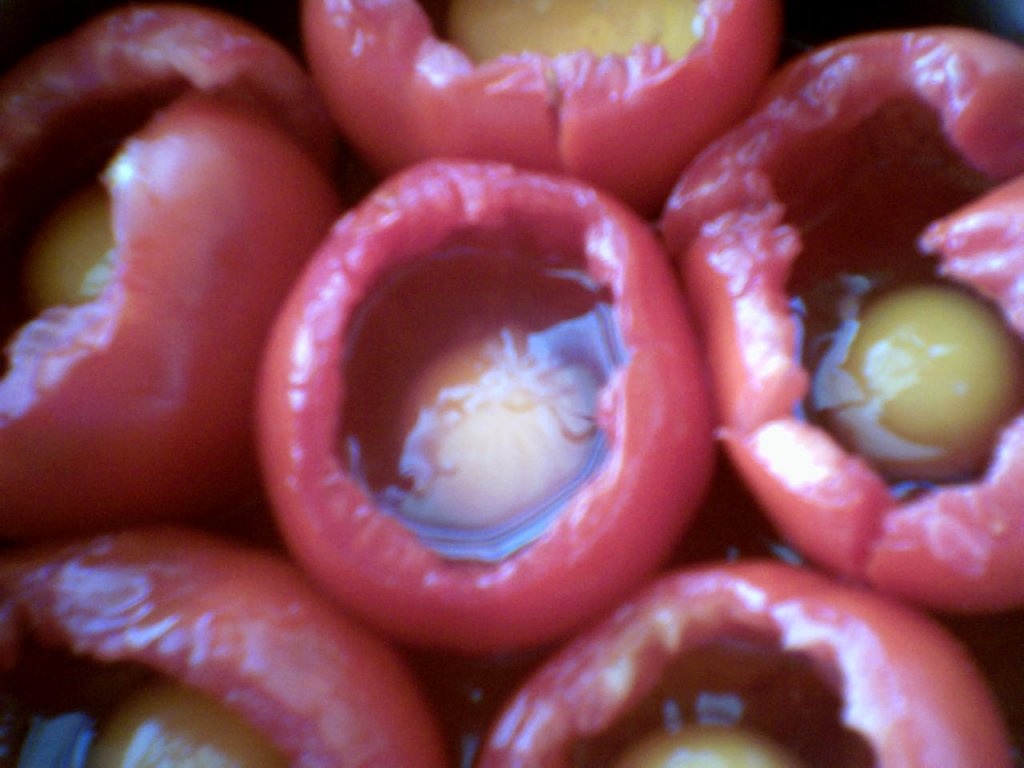 Rosii umplute cu oua