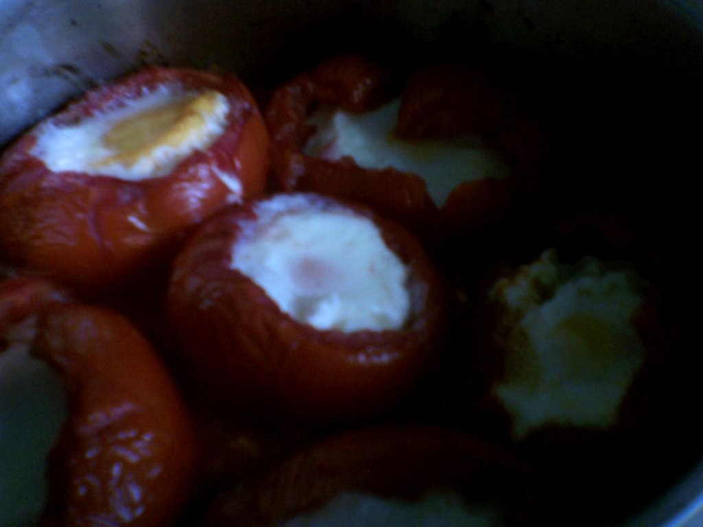 Rosii umplute cu oua