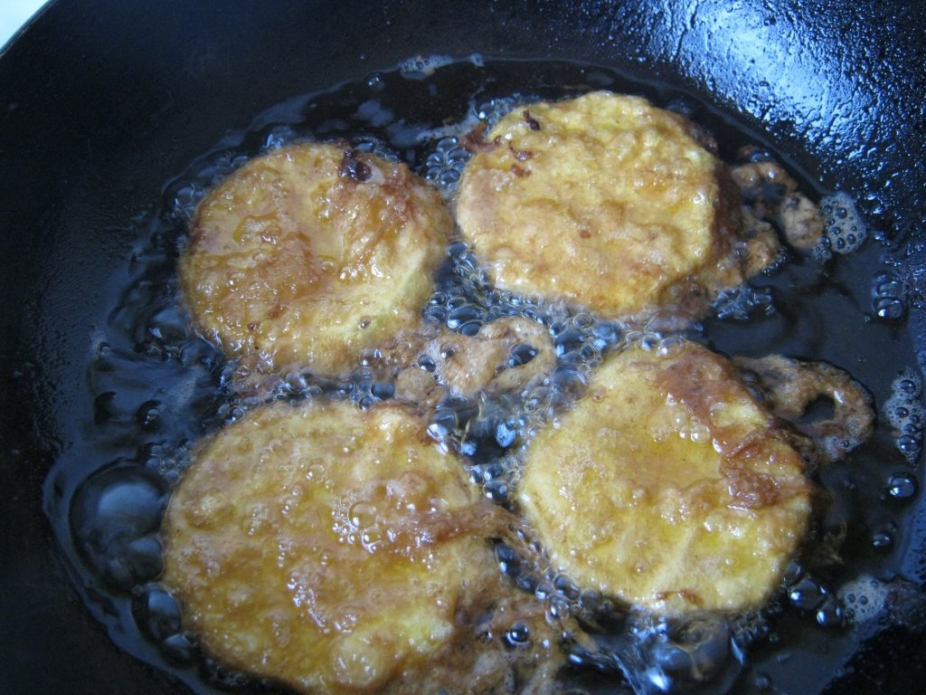 Dovlecei pane cu salată verde