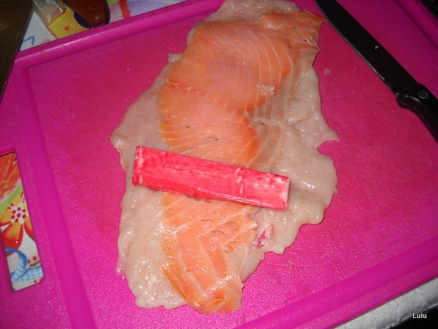 Specialitate cu pui,somon si cascaval