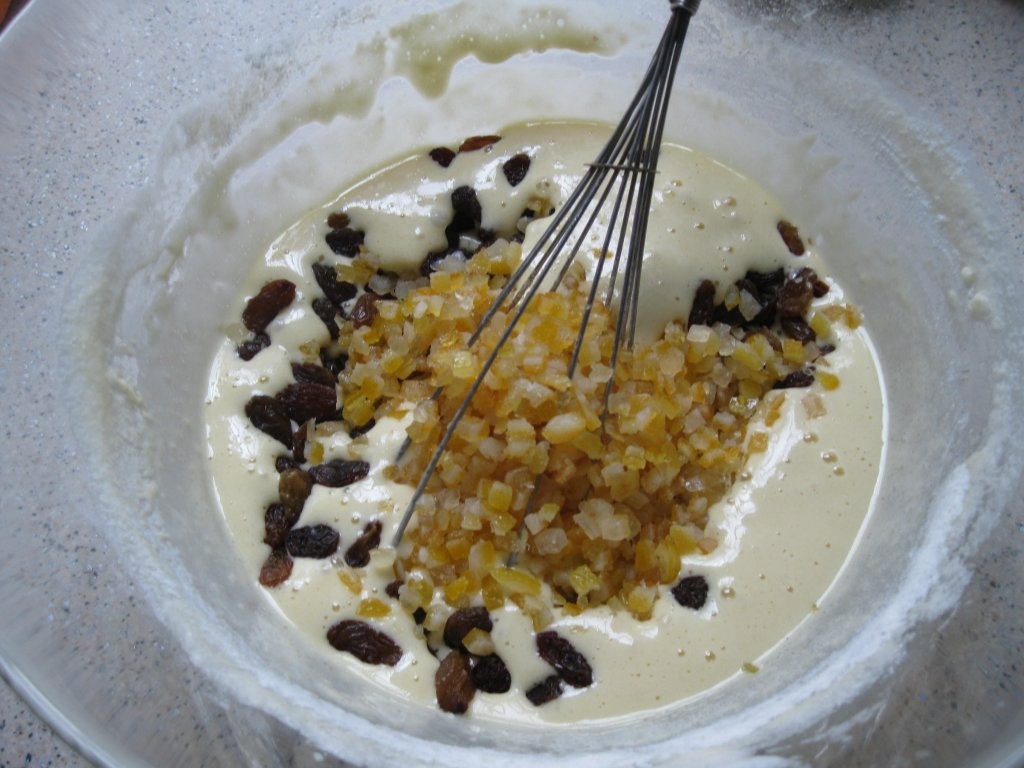 Prajitura de morcov cu crema custard