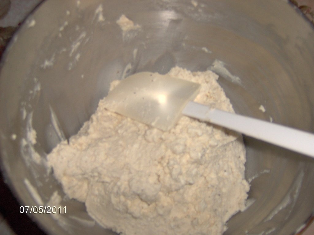 Gnochi din brinza in sos de ardei