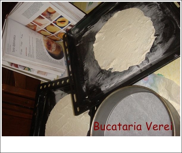 Tort diplomatic cu visine