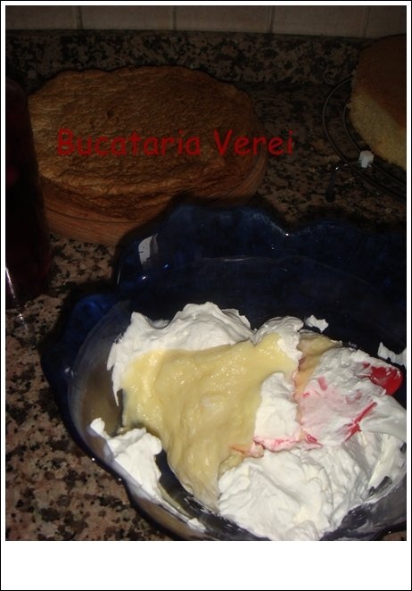 Tort diplomatic cu visine