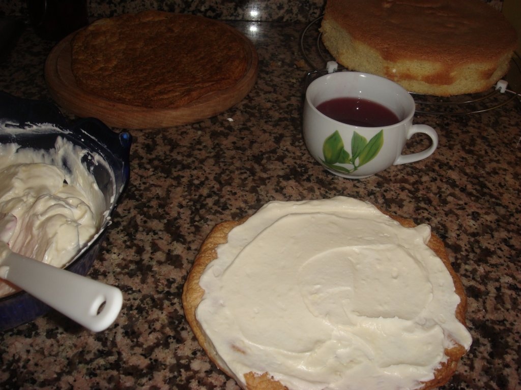 Tort diplomatic cu visine