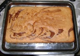 Prajitura cu frisca si piersici din compot