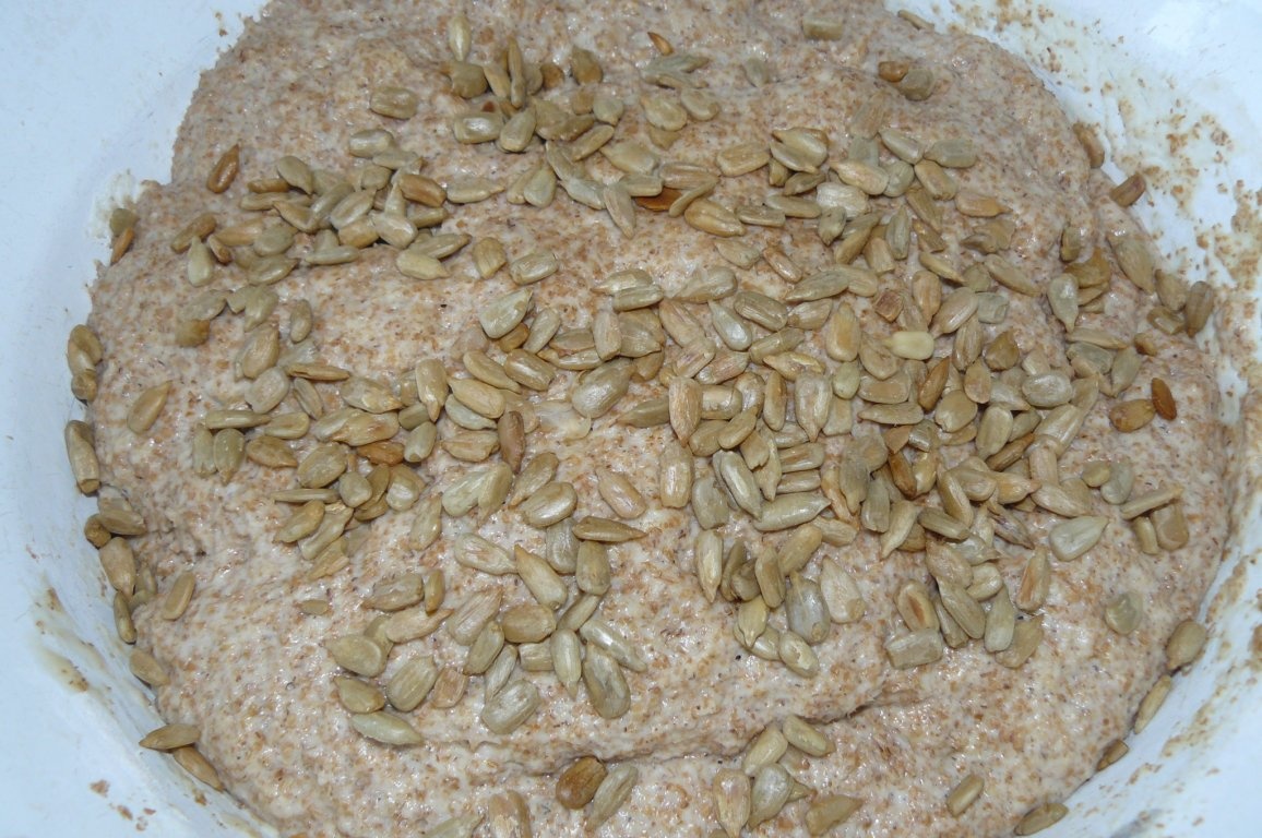 Pâine cu bere şi seminţe