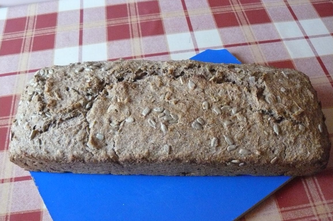 Pâine cu bere şi seminţe