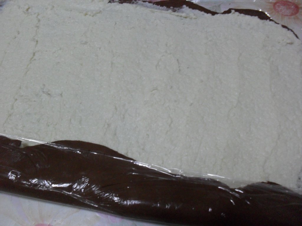 Rulada de biscuiti cu cocos. Cel mai simplu si gustos desert, fara coacere