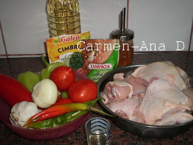 Saramura de pui  cu mamaliga