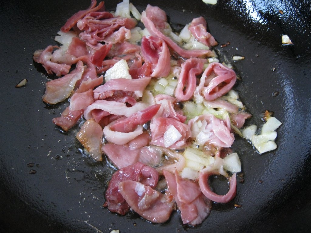 Tortellini cu sos de smantana