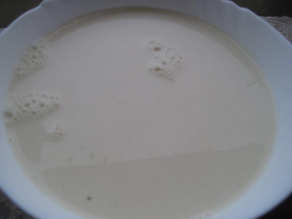 Supa crema de smantana cu crutoane si porumb prajit