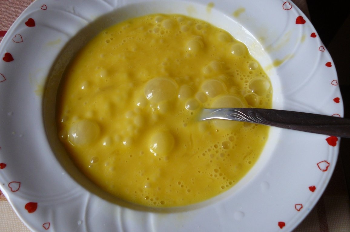 Plăcintă cu ceapă, spanac şi brânză