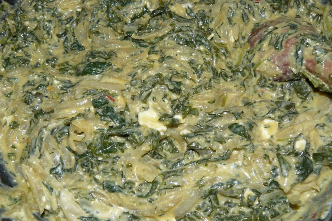 Plăcintă cu ceapă, spanac şi brânză