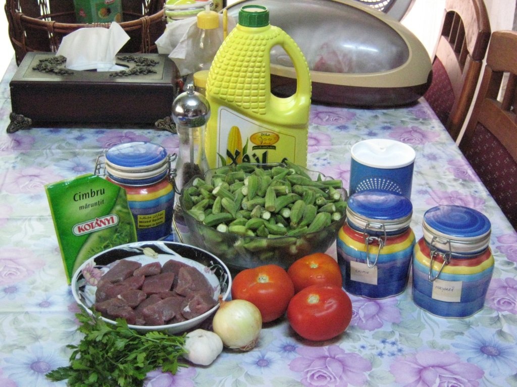 “Bamyah”-Mancare de  bame cu carne de vita-reteta specific arabeasca