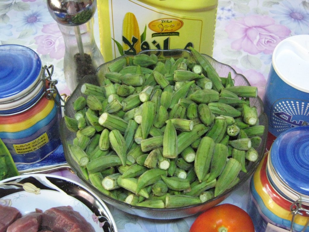 “Bamyah”-Mancare de  bame cu carne de vita-reteta specific arabeasca