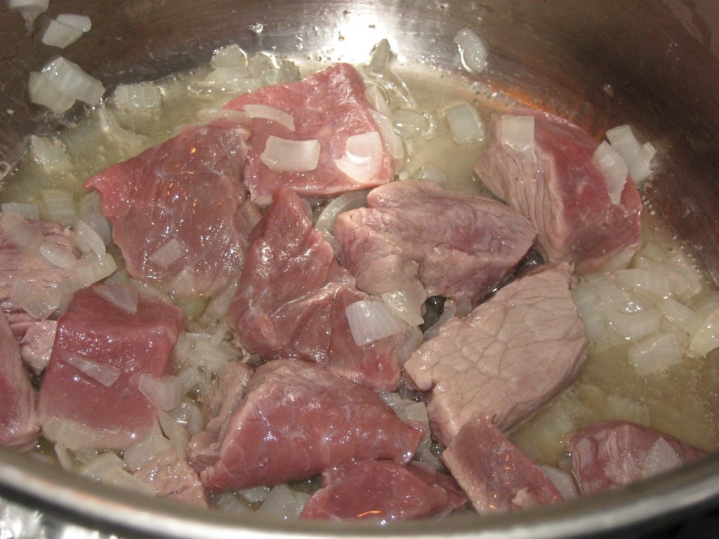 “Bamyah”-Mancare de  bame cu carne de vita-reteta specific arabeasca