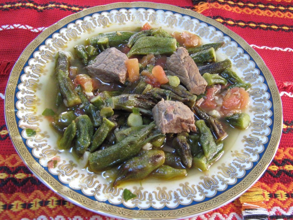 “Bamyah”-Mancare de  bame cu carne de vita-reteta specific arabeasca
